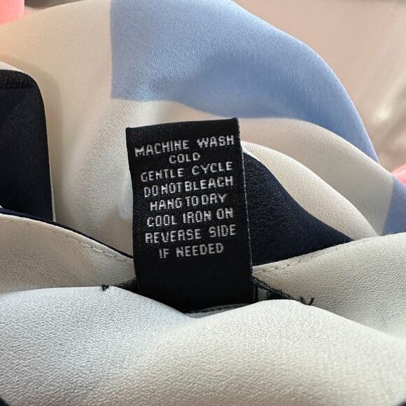 Rue 21 Tunic Top WMNS XL Sheer V-Neck Zip Up White Pink Chevron Roll Tab Sleeves - Picture 6 of 8